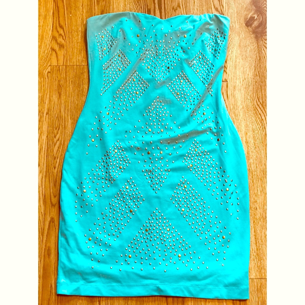 Cute BEBE dress 👗